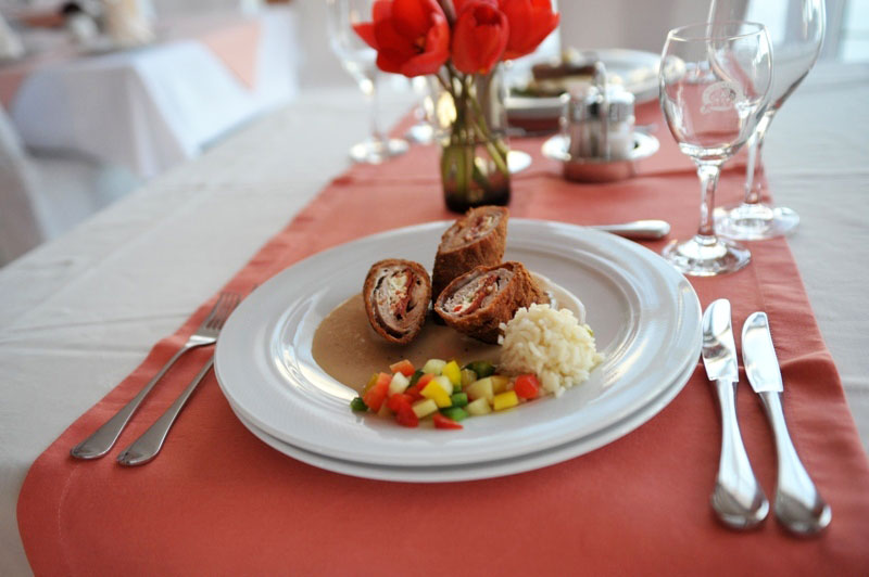 Restaurant Slavonica und Bećarski kutak – Hotel Đakovo