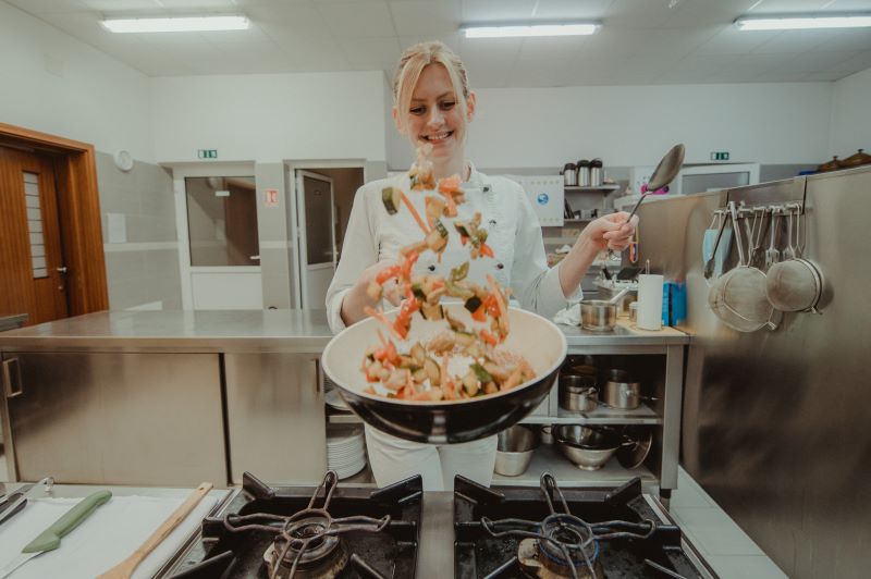 Objavljen Poziv za bespovratna sredstva za edukacije u turizmu i ugostiteljstvu